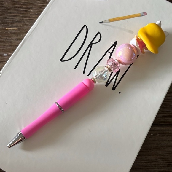 Disney Doorables: Cinderella: Cinderella Ballerina handmade beaded pen - Picture 3 of 3